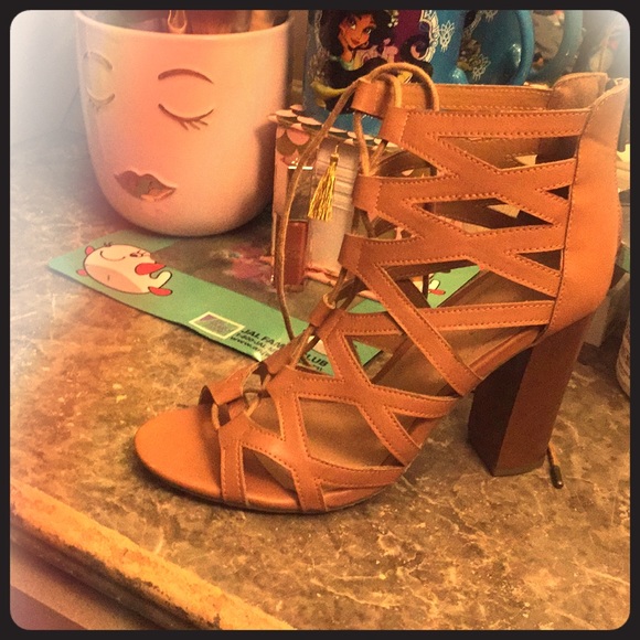 Bamboo high heels - Picture 1 of 2